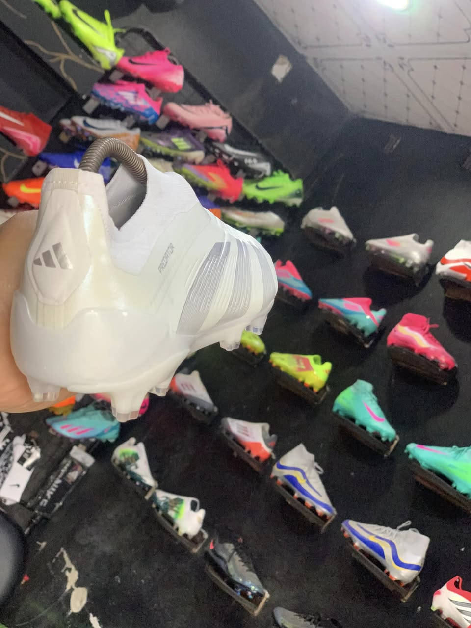 Adidas …….PREOOTOR

نسخة اورجنال اصلية

سيطرة أقوى داخل الملعب تبدأ من قدمك
بوط سكارات PREOOTOR خفة، ثبات، وأداء يرفع مستواك خطوة للأمام ⚽️
اختيار اللاعبين اللي يعرفوا قيمة التفاصيل 👟

عنوان #منبج شمال الحديقة العامة جانب معهد الرسالة
 
للإستفسار والتواصل0934830196


**إذا كنت صاحب هذا الإعلان وتريد حذفه لأي سبب، رجاءا أرسل رسالة إلى الدعم الفني**