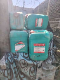 جلكانات للبيع العدد تقريبا 50 جلكان جدد نضيف مابي دهن سعر الزوج ٧ ينبا...