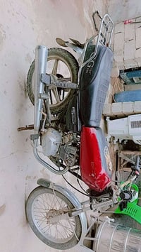 دراجة • موديل ١٧ • دلي عباس