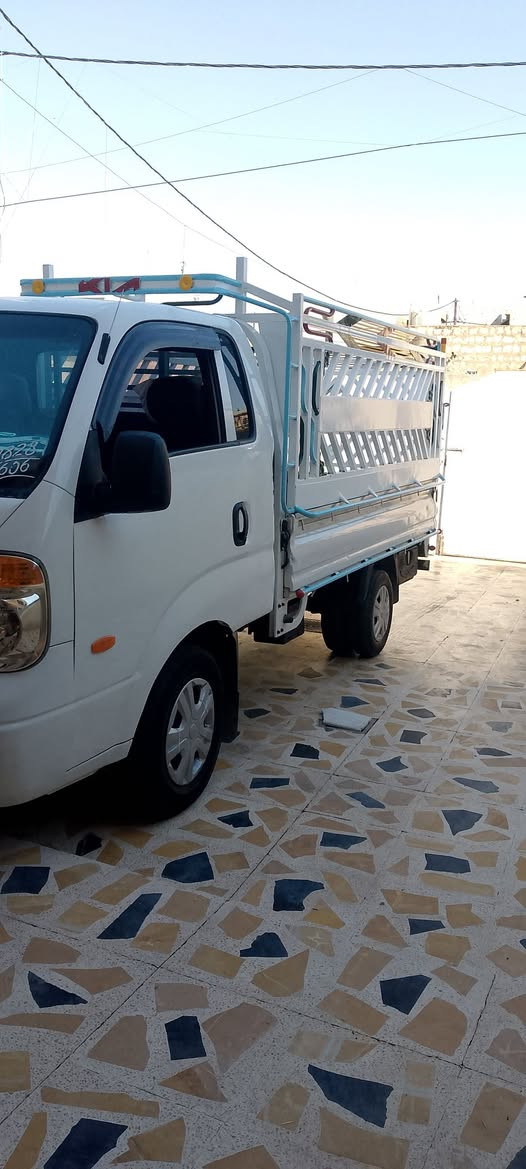 کیا مکینە ۳۰۰۰سوپار کاورە گیر تومتیک مودیل۲۰۱۱رقم دووبارە سیارەکا زور باکە  سعر٦٨ورقە و مجالیکی  کام  شوێن خبات رقم *********** أربيل, العراق

