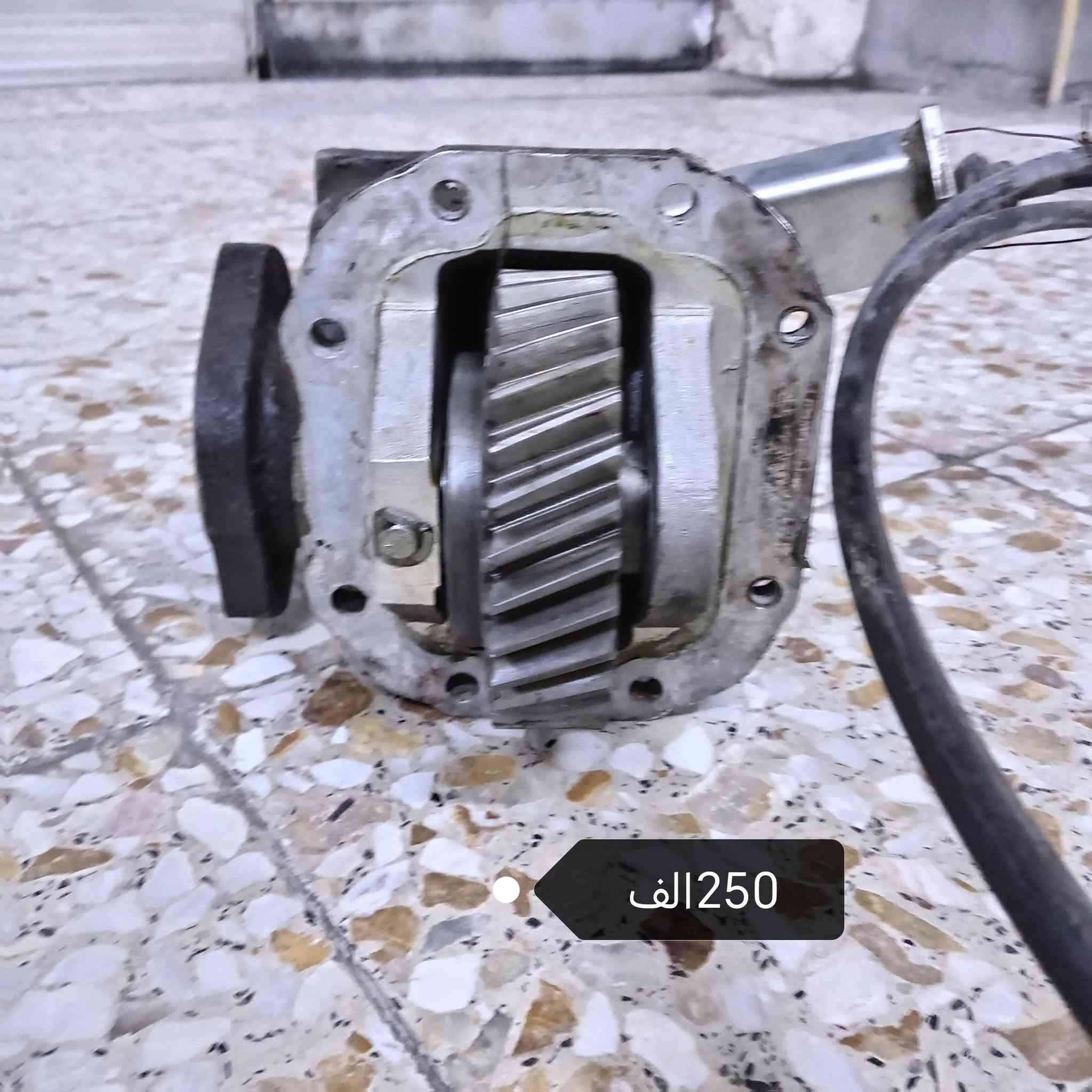 سلام عليكم غراض هينو للبيع السعر مذكور داخل الصوره للستفسار ***********
