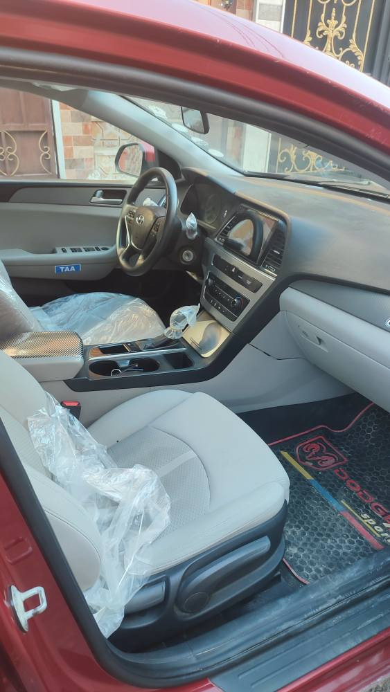 سوناتا 2017 امريكي مكينه 24 gdi ماشيه 100 ميل والضرر قطعتين بدون دواخل شرط رقم اربيل تحويل وكاله 
السعر 120 بي مجال 
عنوان دهوك 
*********** دهوك, العراق
