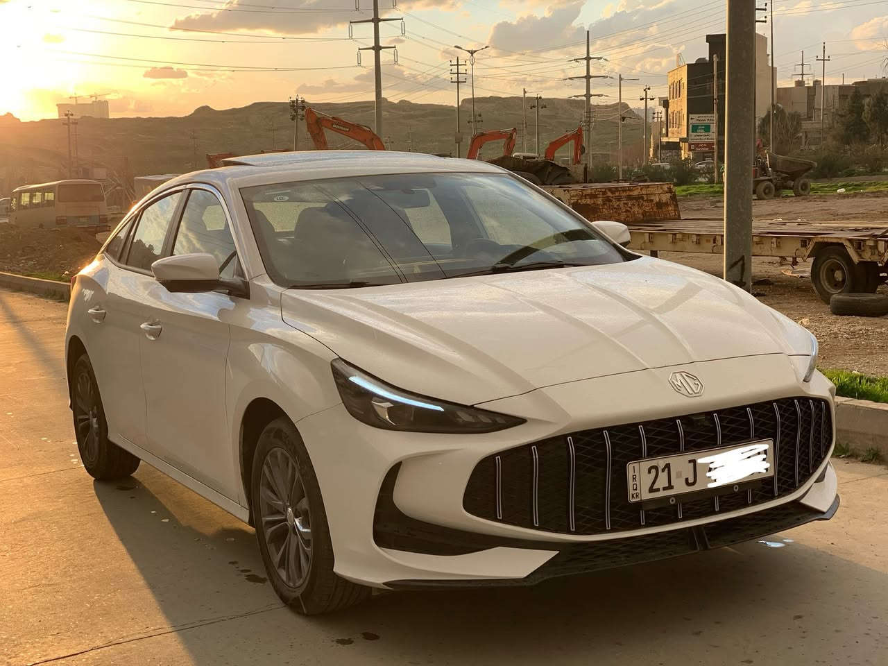 Mg gt 2025
سه‌یاره‌كه‌ ٦٠٠٠ ڕۆشتووه‌
هیچی پێوه‌نییه‌ 
شاشه‌ ئه‌كتیف 
تازه‌ ڕۆنی مه‌كینه‌ی گۆراوه
١٢٤‌ 
***********
