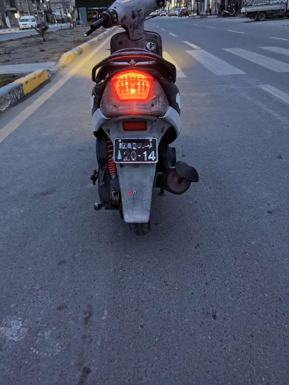 سلام عليكم شباب من رخصة الادمن شباب دراجة ماكس منغولي 120 دراجة مكينتها  رمبة ما مفتوح مكفول كفالة عامة المحرك نعومة فول شلعة ومعدل كلجات مال رمبة تخم تاير رمبة دبل خلفي رمبة كفر تايوان كابريتر تايوان فقط؟ السعر 600 و بيها مجال للاستفسار ***********
