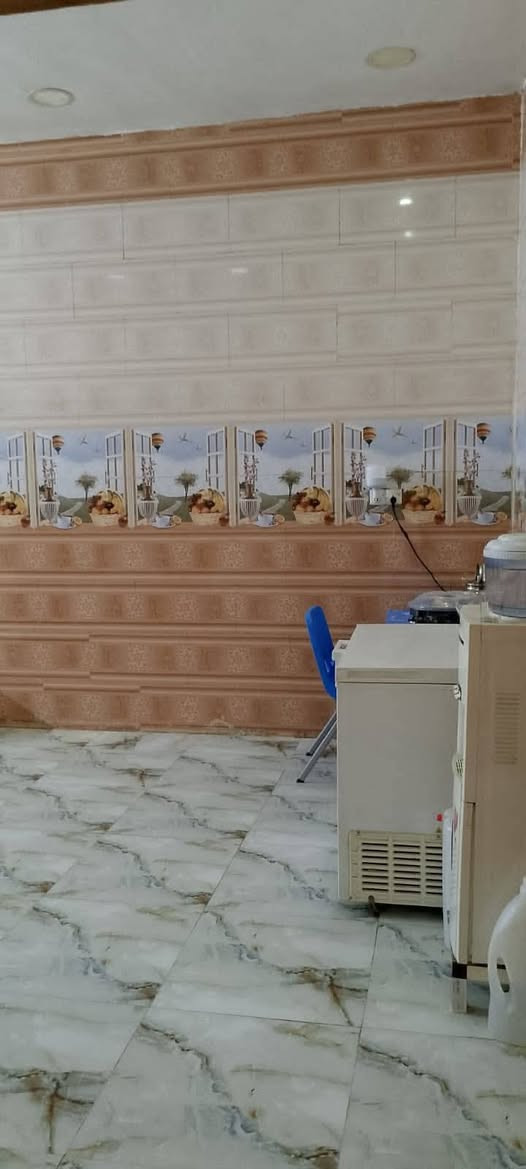 بيت لبيع مساحة ٤٣٠ متر طابو زراعي سند 25 طابق الاول يحتوي استقبال صالة و صالة كبيرة و موزع  و٣ غرف
صحيات خارجية و داخلية 

الطابق الثاني يحتوي مطبخ غرف ٢  صالة ١  مطبخ وصحيات 

ــــــــــــــــــــــــــــــــــــــــــــــــــــــــــــــــــــ

يوجد قطعة أرض مساحة اكثر من ٥٦٠ متر  الارض زراعي سند ٢٥ سدة دور النفط قرب بستان حجي صابر

***********
