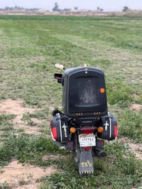 دراجه بوكسر هندي كلاسيك دراجه مرقمه سنويه نكليزي بس الوحات بعده ما طال...