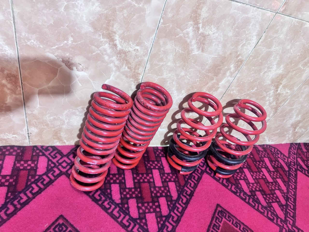 سلام عليكم لويات جارجر وايد بدي اصلي
***********
