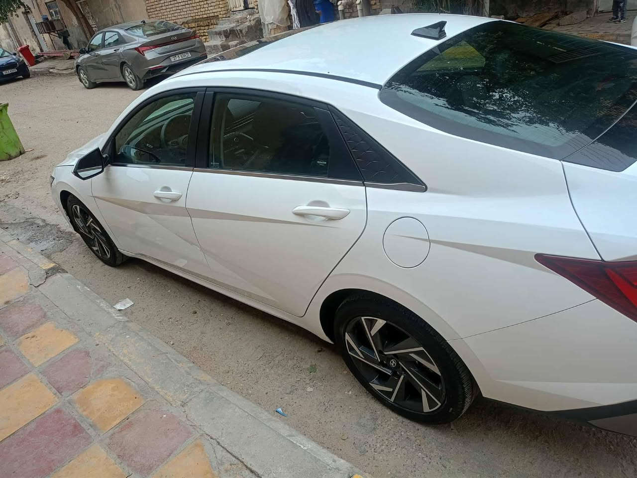 ألنترا موديل 2025 وارد امريكي  (حادث  بجم بيه  طرف  شاصي واحد فقط والبنيد امبدل نفس لون ماشيه 9000)))
المواصفات.......
فتحه سقف اسلايت 
بصمه تشغيل 
بصمه ابواب 
تشغيل عن بعد 
رادار أمامي 

لد داخلي  على طول الدشبول متعدت الالوان 
كشن مخمل

كشن تدفئه

شحن لاسلكي

رادار جانبي 

رادار امامي 

ويل كب كروم بلادي 

تحديد مسار 

مثبت سرعه 

وقوف ذاتي 

مانع اصتدام

شاشه ثلاث انظمه (سمارت - نورمال - سبورت )

شاشه دجتال  متصله 

محرك 2000دوش

السياره نضيفه بشكل

حساسات امامي

حساسات خلف

السعر 160 وبيهه مجال 

كتاب شهداء دخول جديد 
للاستفسار***********
