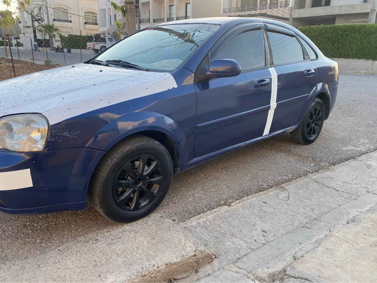 سياره شوفليت ئوبترا موديل 2005 گيرو مه كينه بةشرت مةكيني ئةوروبي بو به ستراوه سياره سه نوي ئةوليات بة شرت بيشو بشتي كه بسه بي ليدانه سبوخ عامه بوجواني تايوويلي نويه سياره ي ماله وه يه بي مه سروفه به س فروشتنه 
سعر 35 توزيك مه جال ناونيشان هه ولير قه زاي خه بات 
رق***********فايبرواستاب 
*********** الحمدانية, نينوى
