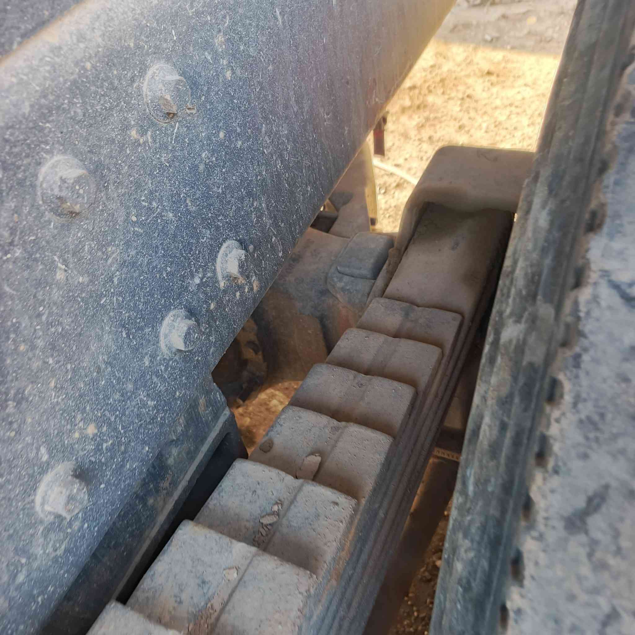 السلام  وعليكم البيع مجموعة رينو جيف 2004 جديدة 
مكان بغداد السعر 40 ورقة وبية مجال. تفاصيل علة رقم***********
