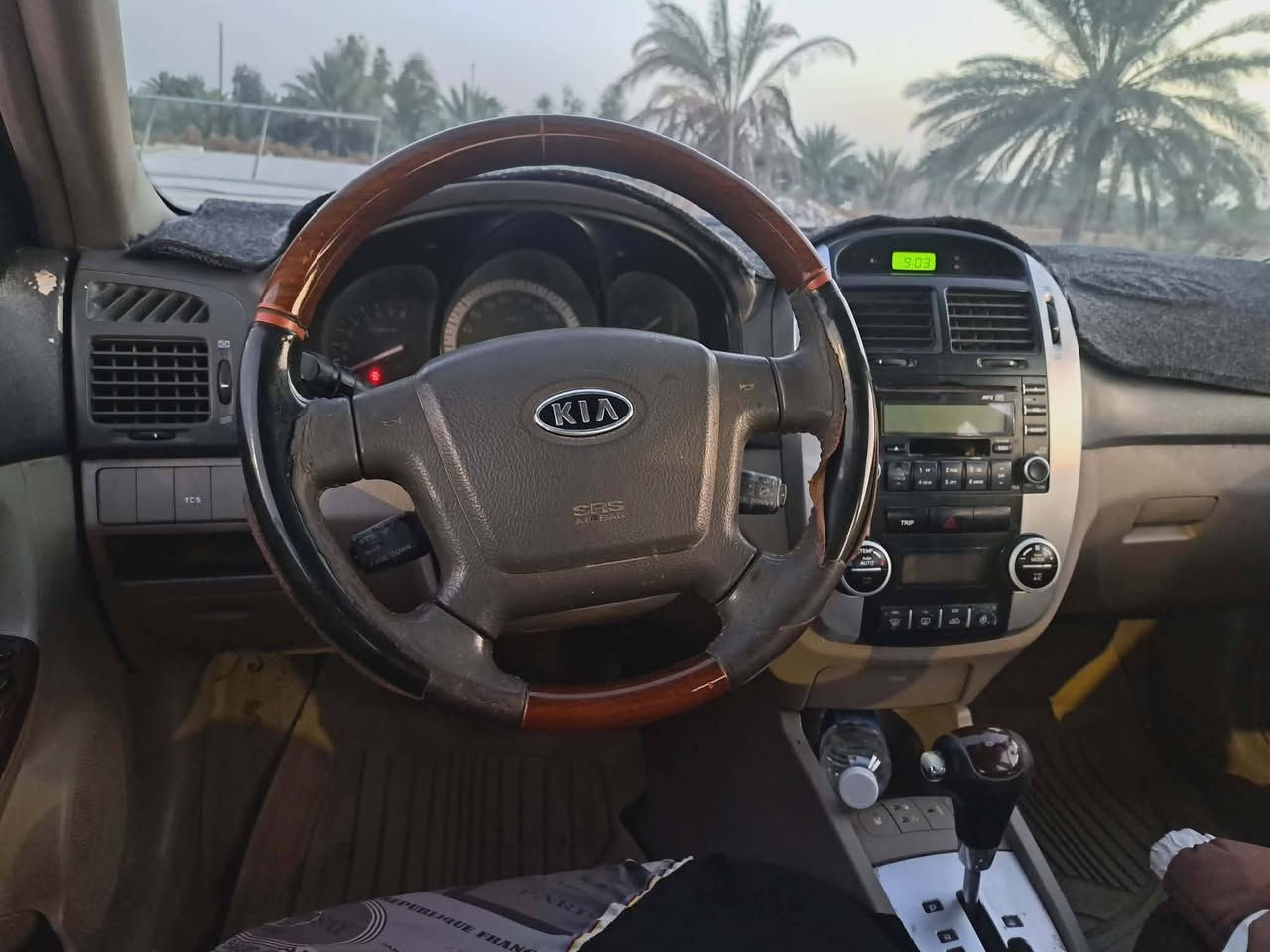 السلام عليكم سيراتو ٢٠٠٧ بيه حادث صفحه الصدر شويه تعمير بالقماره محرك بي تبخير ٦٥ وبي مجال 
مكان كربلاء 
للاستفسار ***********
