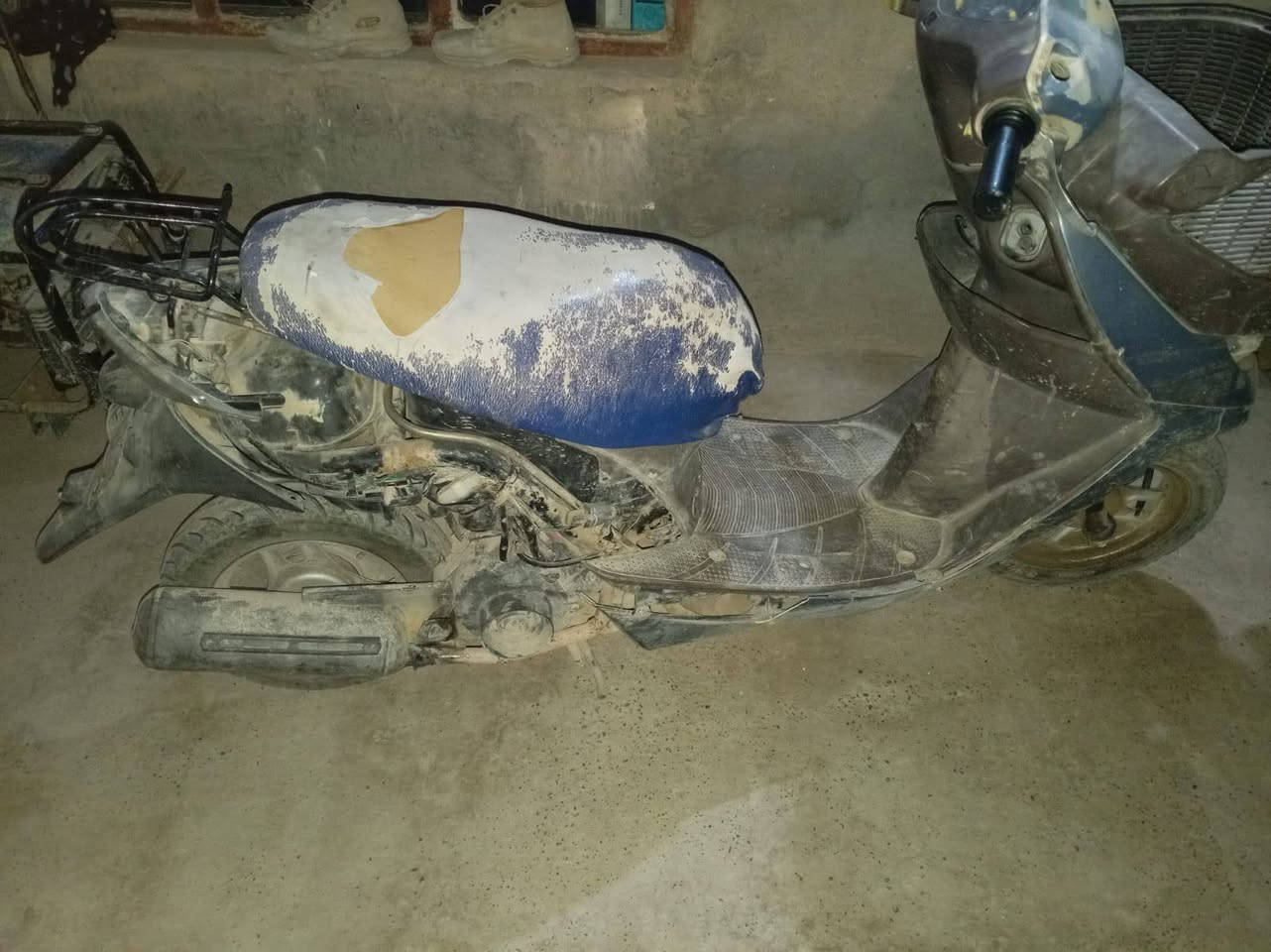 السلام عليكم عندي ماطور ابو السله البيع كابريته الدراجه مجفته جديد الدراجه شغال كله بس رادله ترتيب شوي مثل ماوضحه بل صوره الاتصال ***********
