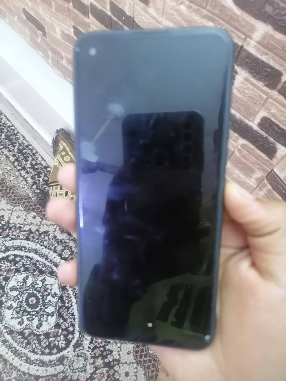 السلام عليكم موبايل البيع شقل ١٢٨كيك نضيف السعر ٥٠وبي مجال  مكان كركوك حي النصر قرب مركز العروب تعالو خاص او وتساب ***********
