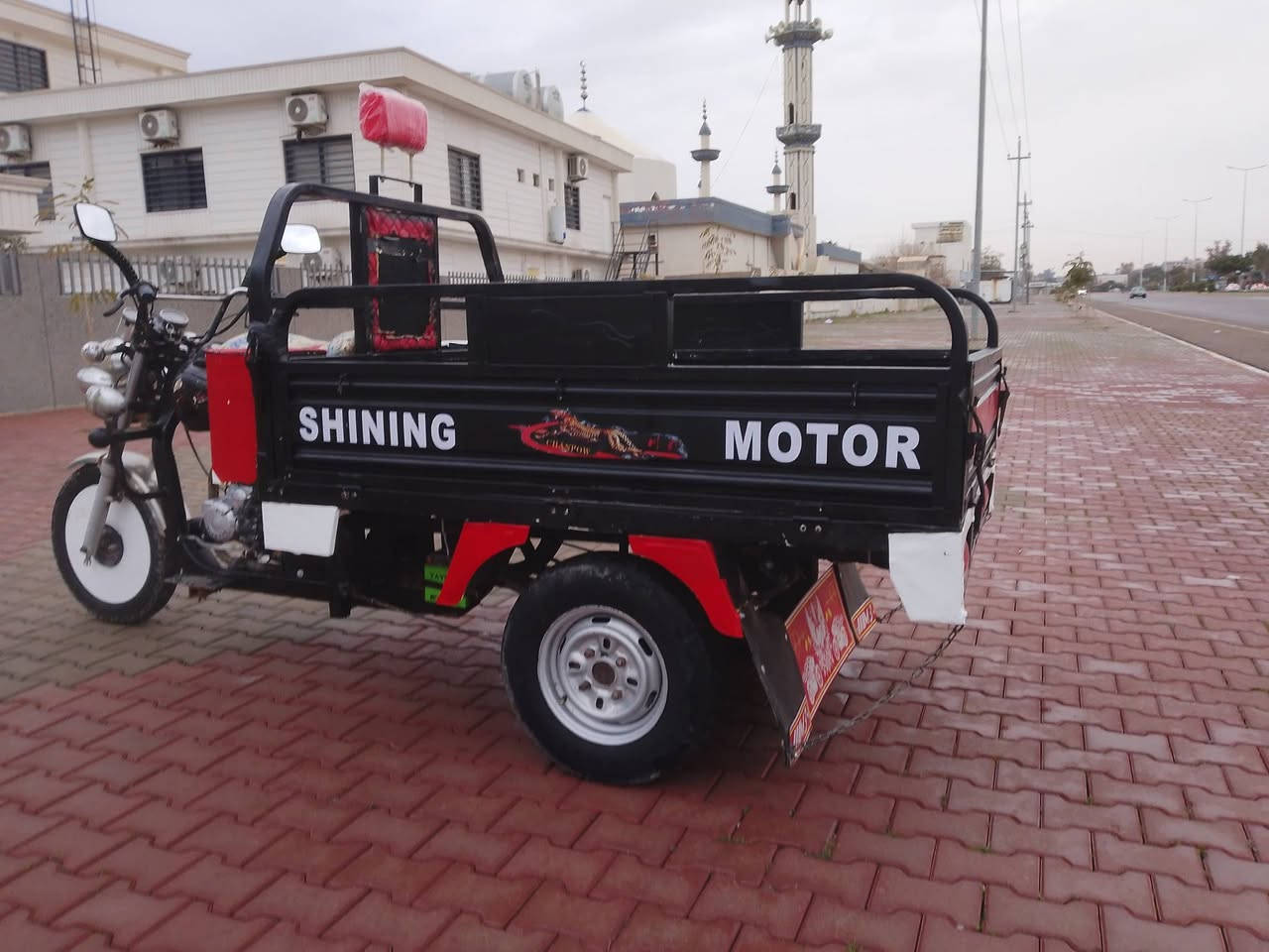 السلام عليكم ستوته للبيع اي  عيب ما بيه كهربائيات شغاله  ركبه شرط محرك شرط مو2019 السعر مليون و  وبي50 مجال بسيط عنواني كركوك  اخوان عالخاص ما اجاوب .وهذا رقمي***********
