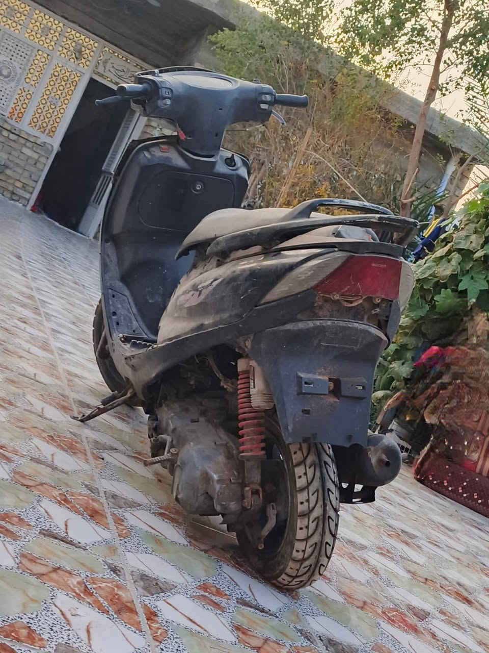 سلام عليكم دراجه ماكس ثعلب 140 كوم حديد مكان شعب حي اور سعر 140
***********
