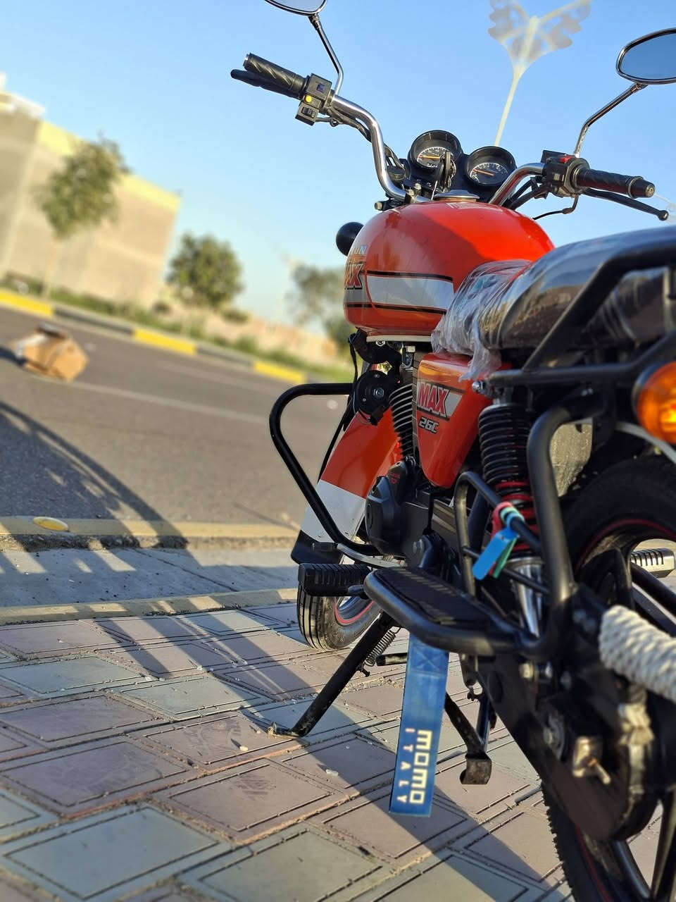 دايوان للبيع رقم وسنوية كربلاء 
مديل 22 رقم وسنوية كربلاء لون برتقالي 

الدراجه نضيفه وبحاله ممتازة مابيهة اي نقص 

مثل ما موضح بلصورة الدراجه مابيهة اي شي 
 السعر مليونين قفل 
 للتواصل والاستفسار

 ***********
