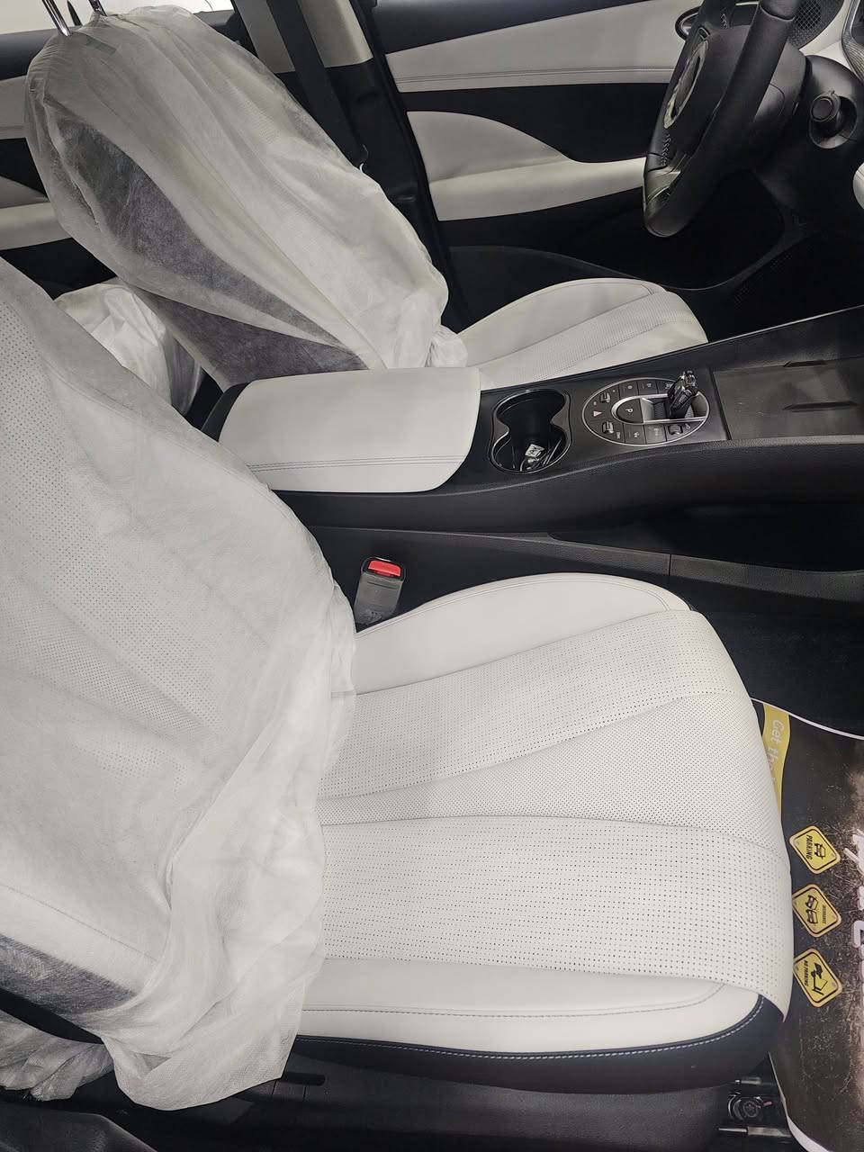 🚗 للبيع 

بي واي دي سيل 5 (BYD Seal 5) – موديل 2025  
🌍 المدينة - بغداد  - معارض البياع-شركه تاج الدين
***********.***********

•   🛣️  المسافة المقطوعة   -زيرووو 
------------------------------------------------------------ 
💰 السعر:    عرض خاص🔥🔥🔥
✅ المواصفات : 

بي واي دي سيل 5 (BYD Seal 5) – موديل 2025 
🇨🇳 وارد صيني
🛡️ الحالة: زيرو / مكفولة
⚙️ المحرك: 1.5 لتر
📊 الممشى: زيرو
🛞 الويل: 18 إنج
• محرك 1.5 اقتصادي
• ناقل حركة أوتوماتيك
• شاشة وسطية حديثة
• شاشة عدادات رقمية
• كاميرا خلفية
• حساسات
• تحكم ستيرن
• مثبت سرعة
• تكييف أوتوماتيك
• دخول ذكي + تشغيل زر
• مرايات كهربائية
• أنظمة أمان (ABS – مانع انزلاق – Airbags)
• تصميم عصري
• مساحة داخلية مريحة

#للبيع #سيارات_للبيع #سيارات #بغداد_سيل
