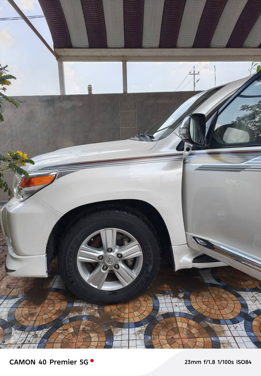 لاندكروز 2014 SAS
ماشية 130 الف
رقم بغداد انگليزي 
كفالة عامه فقط رصعتين 
للاتصال ***********
السعر 393
