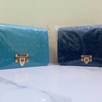 حقائب • تخفيض هائل • توصيل مجاني