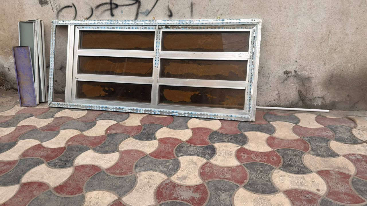 باب المنيوم للبيع طوله مترين و32 سنتيمتر وعرضة متر كلشي ما بي نظيف بس هاي اللواصق ينشالن
سعره 75


**إذا كنت صاحب هذا الإعلان وتريد حذفه لأي سبب، رجاءا أرسل رسالة إلى الدعم الفني**