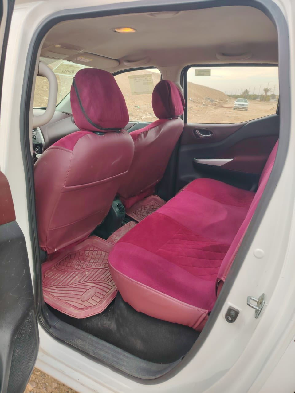 السلام عليكم للبيع نيسان 2017
كير عادي 
تبريد 
تدفيه 
حساس خلفي 
محرك كير كفاله 

   شراي ينتصل عل رقم ***********
