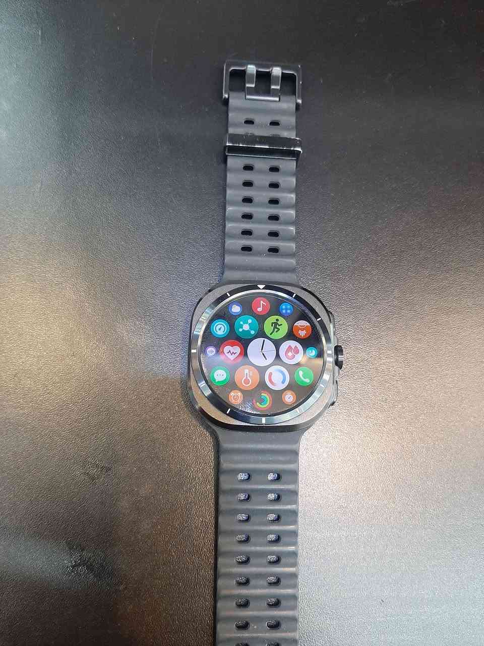 ساعه watch Ultra للبيع السعر 100 الف *********** بي وتساب
