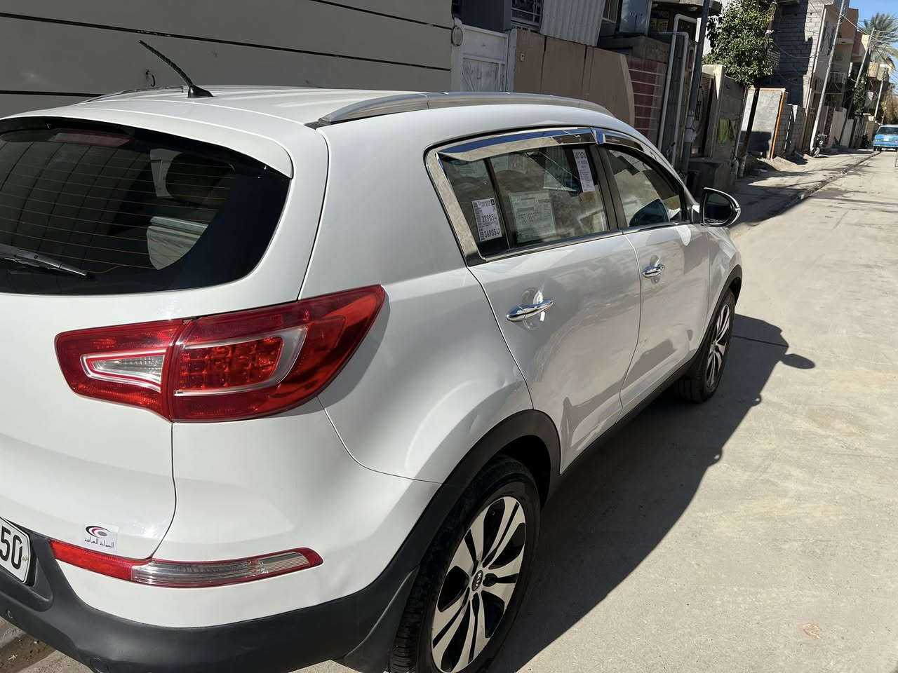 كيا سبورتج 2012 خليجي مكفوله من الصبغ والضرر فقط شبر بل صندوق بارد مري شفط ويل كروم مكينه 2000دوش شرط مكينه وكير وتخم تايرات وصدر امامي خلفي كله جديد تحويل ثاني يوم 
‏‪السعر 143 وبيها مجال بسيط كلش 
عنوان ديالى بعقوبه المركز 
سونار مرفق بالمنشور
رقم ***********
