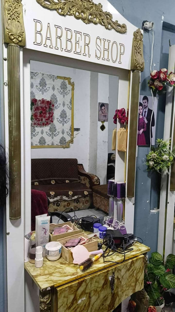 اغراض صالون  للبيع /مكاني النجف
***********
