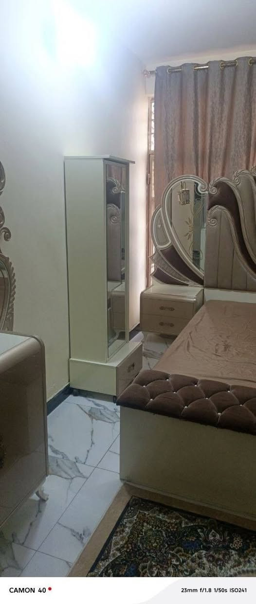 سلام عليكم عندي غرفه تركيه نضيفه ضخمه
السعر (مليون وربع)
الهاتف:***********
