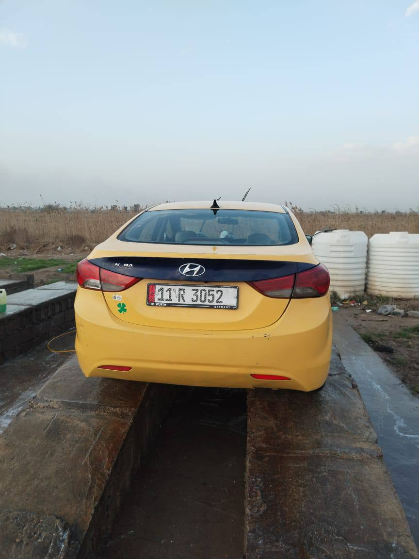 السلام عليكم 
الانترا 12رقم بغداد انكليزي نص فول كنديه حادث سلت سبير  والباب  جهت العبري شبر تصليح والباقي مكفول محرك خير من الله تخم تاير مكاني بغداد ابوغريب 
السعر 105وبيه مجال شي قليل 
***********
