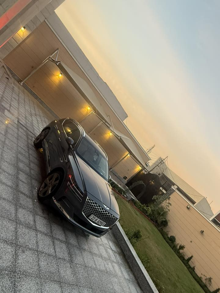 سلام عليكم للبيع جنيسزز GV80
فول 1/1 

6 سلندر 3.5 توين تيربو

ماشية 40 الف حقيقي 

رقم اربيل 

السعر 330
***********
***********
