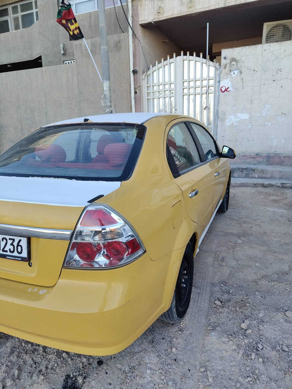 افيو مديل 9 هزه ستوه صاعده رقم انكليزي وارد امريكي محرك 1600 اوتو كير مكينه حداديه تخم تاير سنتر لوك  كفاله سياره جاهزه ونضيفه سعر 44 وبيه مجال قليل جدا سياره جاهزه مكاني نجف ***********

