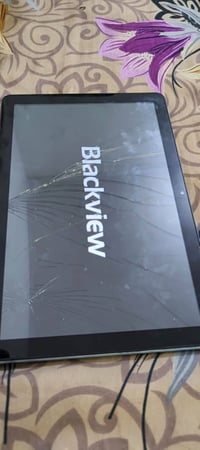 ايباد شغال كلشي مابي بس يرادله شاشه ابيعه ع وضعه قيم واخذ بما يرضي الل...