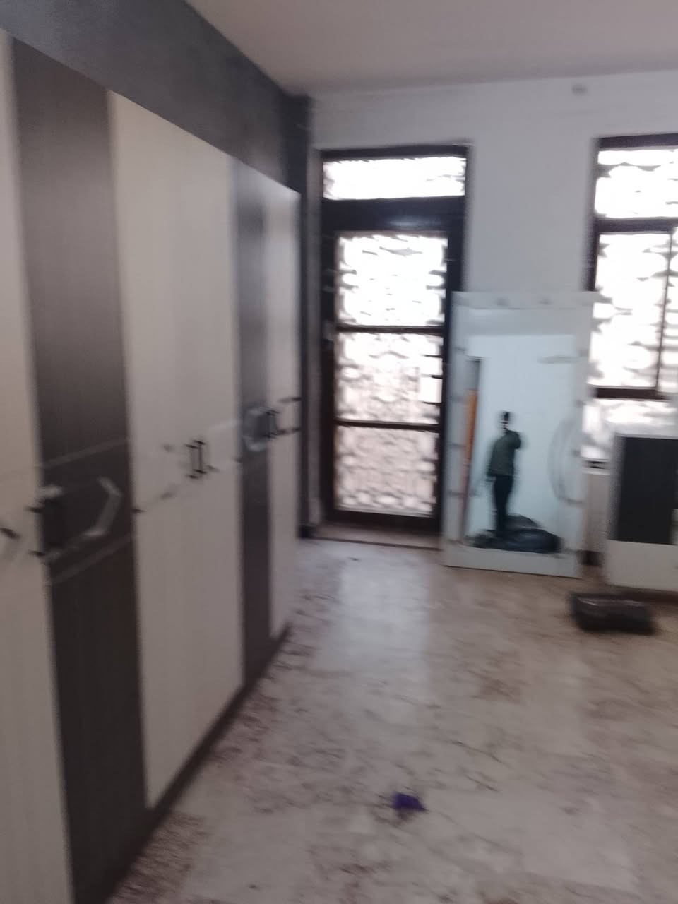 سلام عليكم نقل🚚🚛 جميع اثاث،،،،،المنازل🏡🏠 داخل بغداد وخارج بغداد
العمل يكون بدقه ونضام تقليف الخشاب والزجاج والجهزه الكهربائيه يعني توصل بضاعتك كما هيه +فتح وشد الغرف🪛🔨 بنواعهة 
تصال ***********☎️
واتساب ***********☎️
الصدك والمانه والتزام بل مواعيد⏳⌛⏰
