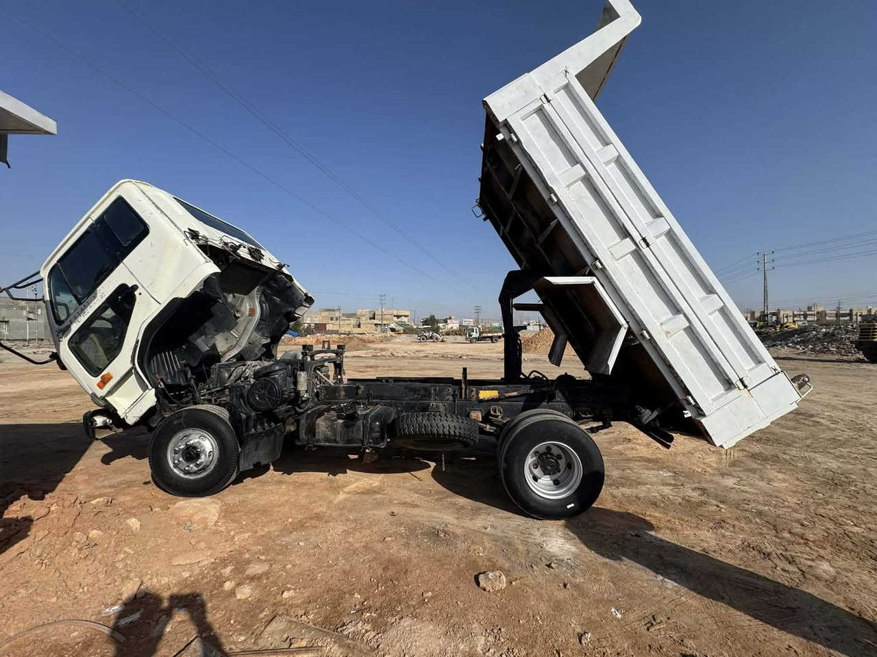 السلام عليكم نيسان للبيع موديل 96 جاهزه من كلشي رقم مثنئ انكليزي بسمي مداور ثاني يوم تخم تاير جديد سياره قمارته قصره صبغ مابيه مادب عليه الف دوشمه جديده السعر 150 وبيع مجال قليل الرقم ***********// ***********
