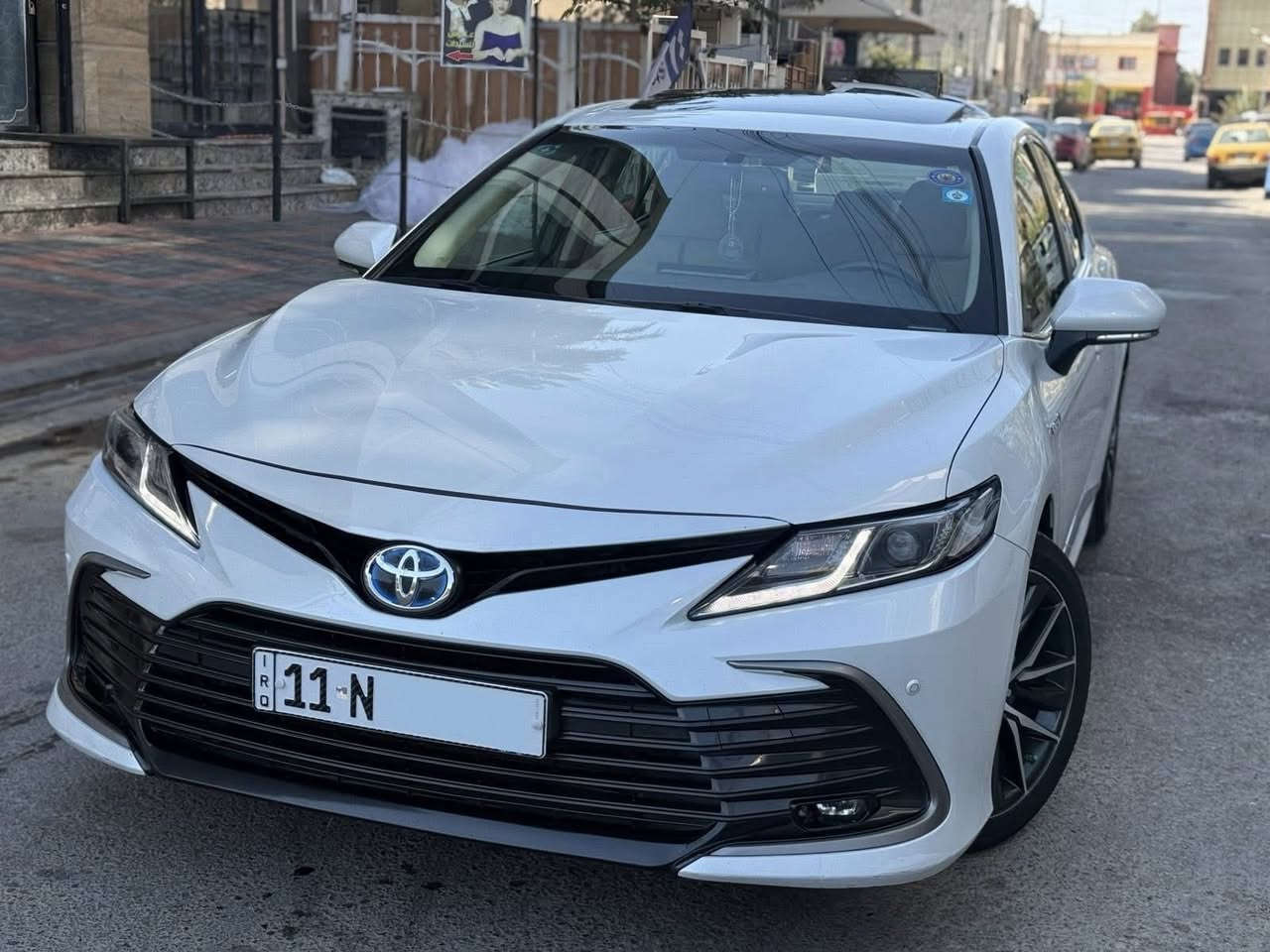 السلام عليكم
تويوتا كامري 2024 خليجي وكالة عبد اللطيف ع ايد وحدة من الشركة لحد الان 
ماشيه 41 الف كيلو متر سنويه جديده رقم دولي جديد بسمي
فول مواصفات 
-بصمة عدد 2 
- كراسي كهرباء
- كامرا خلفيه 
-حساس امامي وخلفي 
- لد امامي 
-فتحه سقف 
-تبريد بيانو 
-مري شفط 
-اشاير بالمري 
-تحكم ستيراً 
-سايد بريك دكمة 
-اوتو هولد 
-3 انظمة قيادة 
-بردة خلفية
-شاحن واير ليس
-كروس سرعة 
-مري شفط
-ويل كب كروم حجم 18 
-قطعتين تبريد
-شاشة ابل كار بلي
-سبايدر خلفي 
-محرك حجم 2500 هايبرد 
وبعد بيها هواي مواصفات 
السيارة مكفولة كفالة عامة عدة بارد بل باب لخلفي مقدار 10 cm وبيها تكحيل كارت بل باب مال سايق مقدار شبر فقط غيرها كفالة عامة 
📍مكان السيارة بغداد البنوك 
و السعر 💸: 225 ورقة وبيها مجال بسيط 
للاستفسار : ***********
