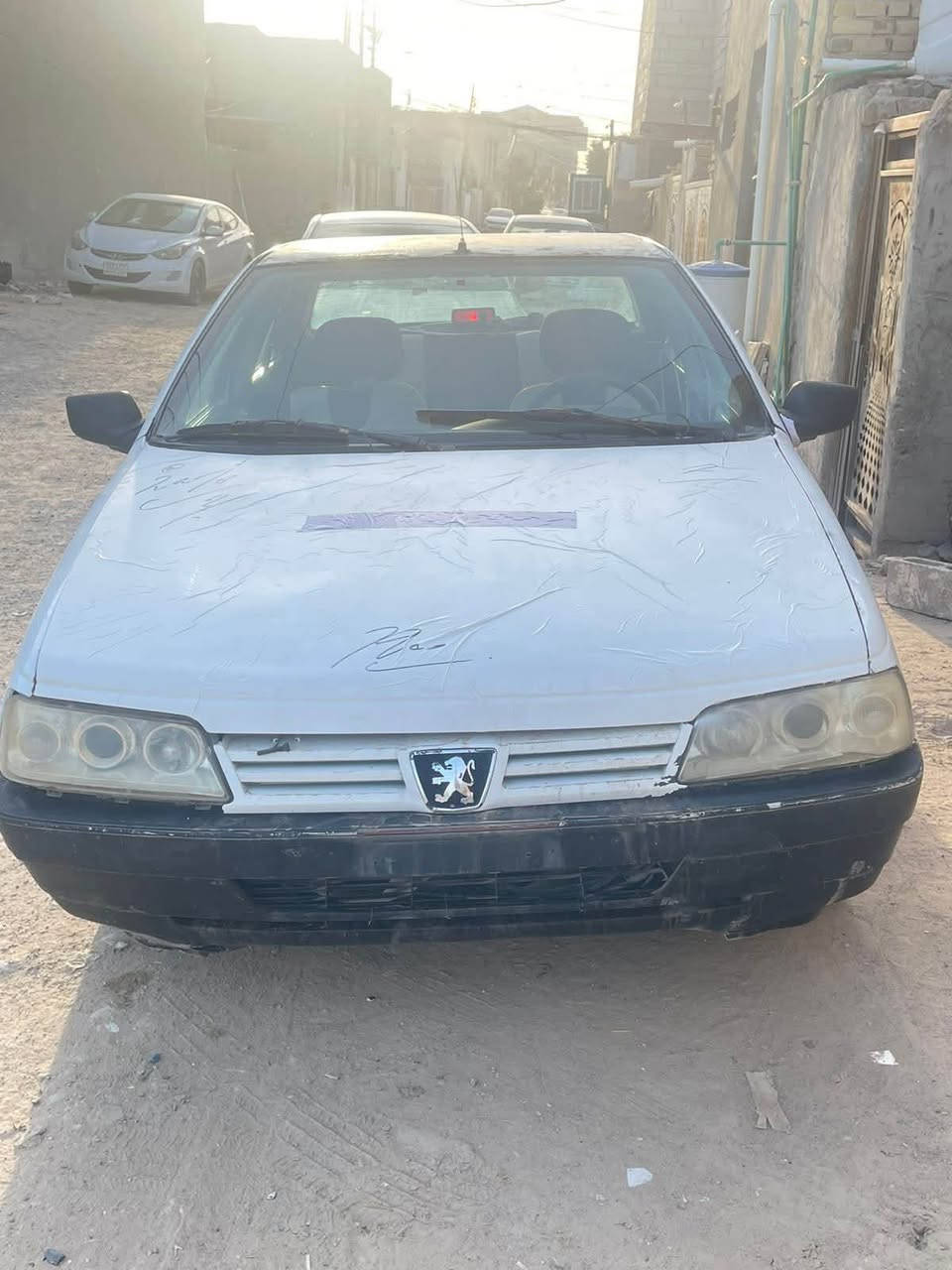 بيجو روّى مكينه كربلائي اوتماتيك شغاله وتمشي حدايه نضيفه غرفه نضيفه نقصه بس بطانه باب سايق    وجبنه مال مكينه ذب دهن وجاين مثقوب. دير راعيه بل كوفه شارع معمل بس ما واصله. سنويه ساقطه 2020 لوحه خلفيه ضايعه.  غرامه ولا ربع عليه.  ابيعك فقط مكاتبه وانطيك رقم الي شتريت منه ياخذك لراعيه بس ابيع بدون راعي سعر  10 قفل   *********** مكان نجف شارع مطحنه
