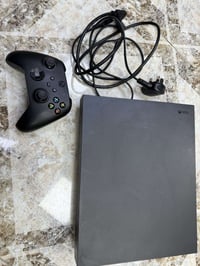 Xbox One X • ١تيرا • ما مفتوح
