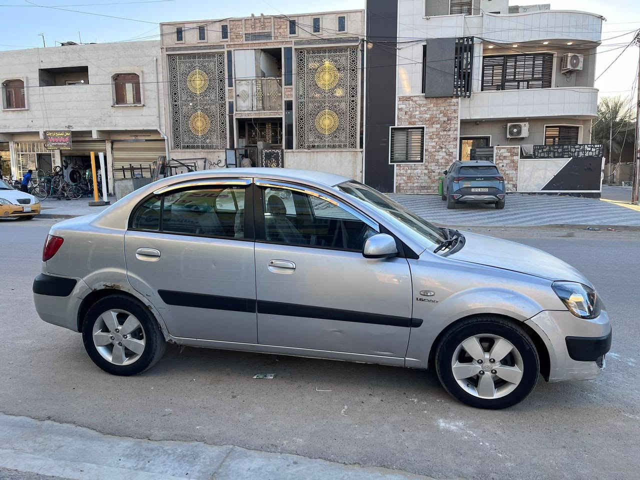 كيا برايد ٢٠٠٧ اللون سلفر مكفولة من الضربة والصبغ بيها جراد لان السلفر كله يجرد بيها خياسات خفيفة بالذيول الخلفية مال الجاملغات محرك وكير خير من الله ١٦٠٠ لا تبخير ولا تنقيص ولا صرف تبريد ثلج تدفئة شغالة دوشمة جديد تحكم استيرن مرايات شفط جام اربعة اوتماتيك سيارة جاهزة.. مكاني بغداد الغزالية شارع مدير الامن رقمها بغداد بأسمي السعر ٧٧ ورقة وبيها مجال بسيط
رقم الهاتف *********** ممتواجد عالفيس اتصل وبيك خير وادلل...
