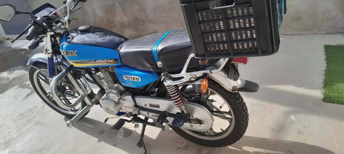 السلام عليكم سيفان سولينك خمسة كير موديل 22 هندر سلف كهربائيات شغاله السعر 650وبيها مراوس هم يرهم حسب القناعة مجال بسيط المكان واسط العزيزية 
‏‪***********‬‏
***********
