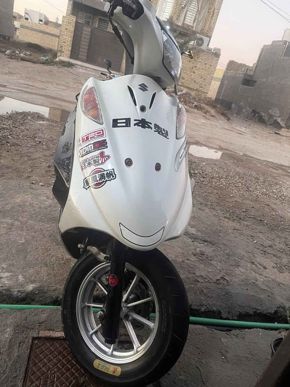 سلام عليكم حبايب ادرس قديم نزلتها من الرمبه وماطالع بيها بلبيت ماشيه٢٢ الف مكفوله كفاله عامه من كلشي بدون استثناء كلها بلادي برغي تجاري مابيها  دراجه بالكارتون بعد احلى  بالواقع رقمي*********** بيتنه بلخاجيه   ملاحظة بس الوياله تزويد والباقي كله بلادي  نضافتها١٠٠٪؜
