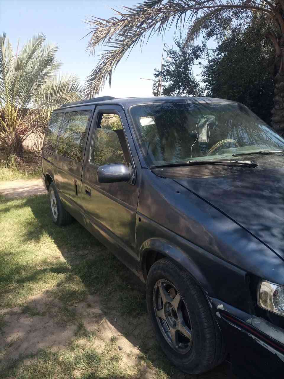 دوج كلايزر 7راكب للبيع كير محرك كورلا ابيعه على وضعها السياره ماتشتغل هذا رقمي *********** السعر 24 اوبيه مجال
