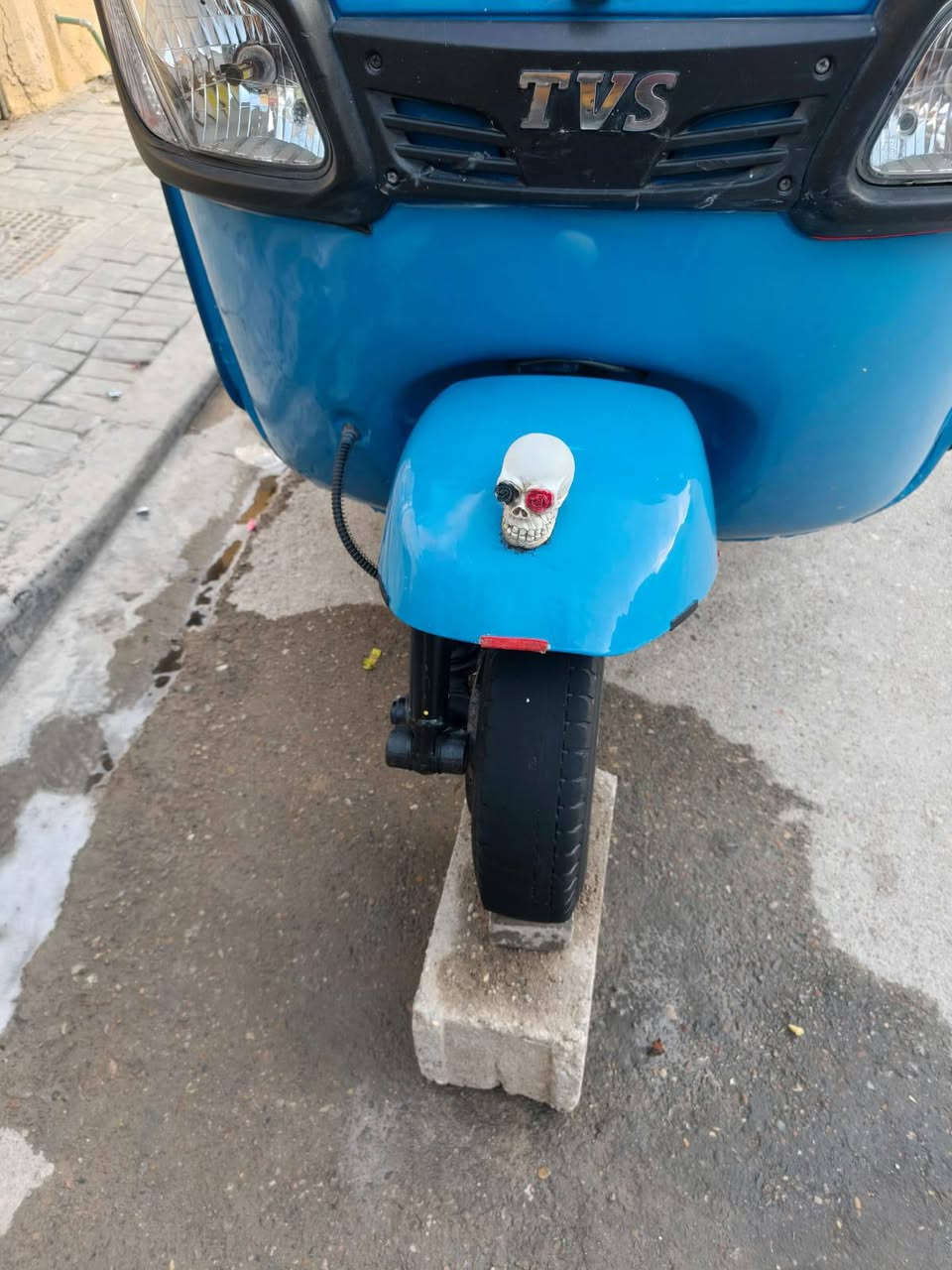 سلام عليكم تكتك لبيع تي في اس موديل ٢٢ رقم و سنويه. باسمي
***********
