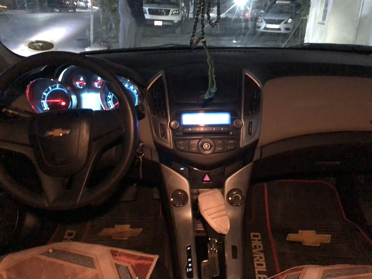 السلام عليكم
شوفرليت كروز 2016 سيارة نص فول ونظيفة مكانها بغداد رايدها ب 100$ وبيها مجال بسيط تكدر اتشوف الصور وتحكم عليها 

للتواصل :***********
