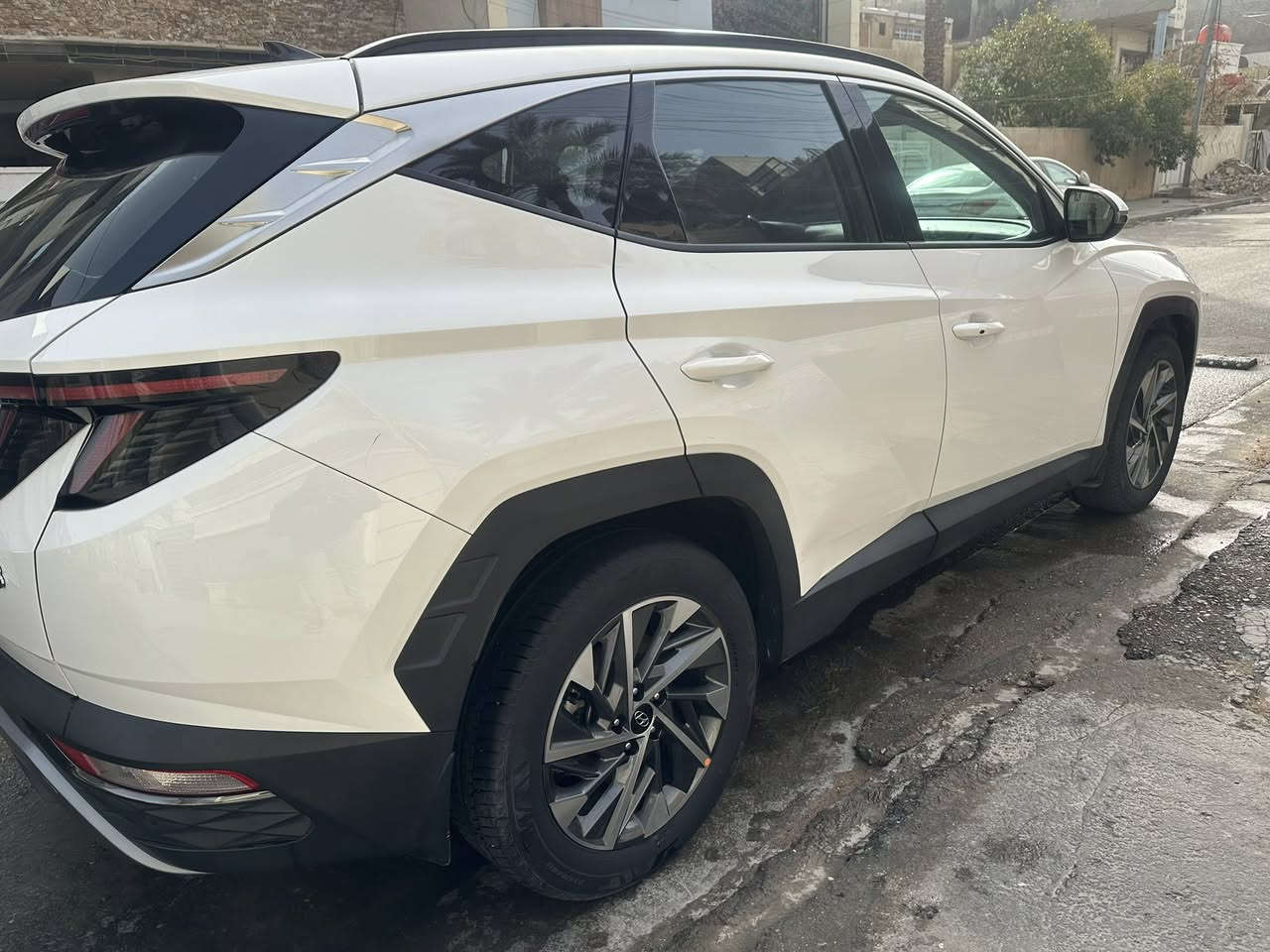 توكسان موديل 2020 خليجيه
مكفوله من الصبغ والتبديل ماشيه 60
بأسم شركه تحويل او وكاله جاهزه من جميع النواحي بدون نقص
حساسات امامي خلفي
مري شفط
هندبريك بصمه
بردات خلفيه 
نزول منحدرات
اوتو هولد
شاحن وايرليس
السعر 198 مكاني بغداد
***********
