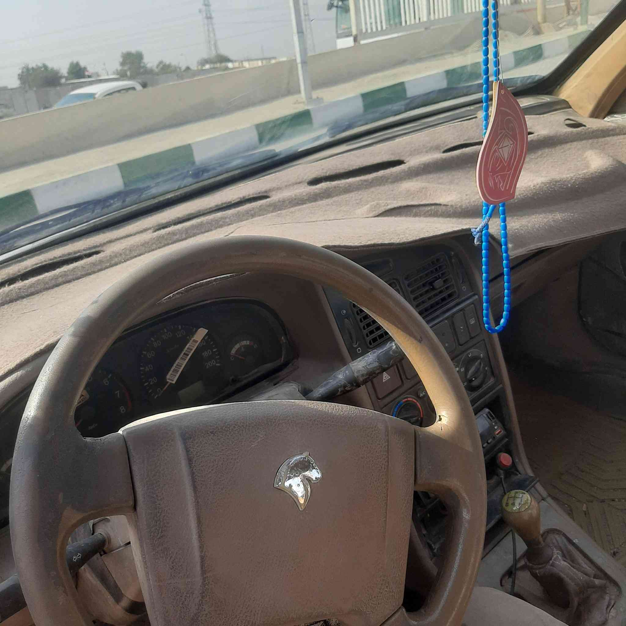 السلام عليكم للبيع سيارة بيجو لميس 2012 محرك بيه خيط تبخير كير جيد جداً سلف داينمو كله زين سيارة باأسمي رقم انكليزي
والسيارة مصفرة
السعر 23 وبيها مجال 
العنوان بغداد 
***********
