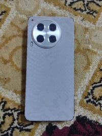 تكنو كامون 30 • ٢٥٦ • بوبجي ٩٠