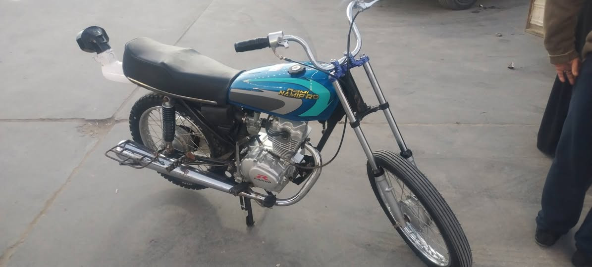 سلام عليكم دراجه للبيع تعمير جديد صارله بل شهرين معمر مكينه رابيدو لاصلي كلك سعر 550  وبيه مجال مكان نجف ابصخير متواجد خاص وهاذه رقمي ***********
