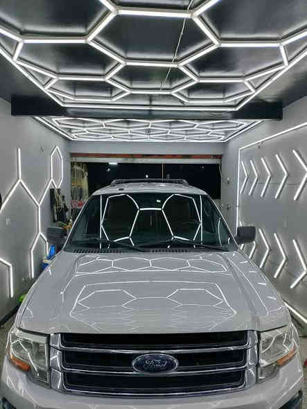 فورد اكس بدشن موديل 2017 
السعر188 بيها مجال بيع او مرواس 
3قطع صبغ 
سياره جاهزه مابيها نقص 
7 راكب جلد كير تعليك 
مكينه 6 سلندر 3500 تيربو 
بغداد السيديه 
الاتصال  *********** Colombo
