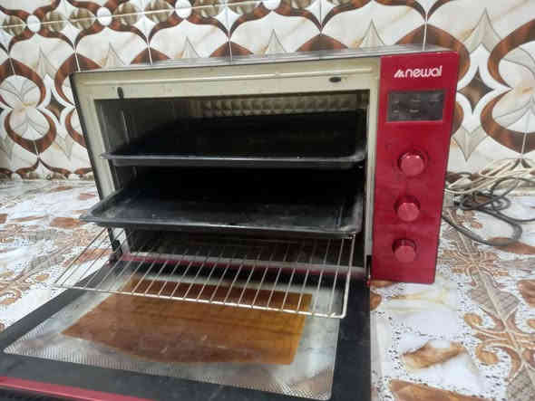 فرن جديد مستخدم قليل حجم جبير. سعر125بل حيانيه بل مدينه مكلف بل نشر رقم رعيه ***********
